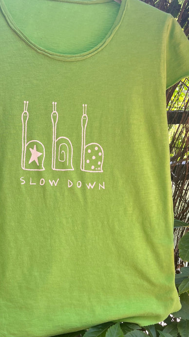 Camiseta Verde Mujer MC Slow Down