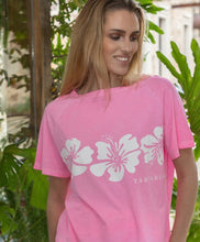 Cargar imagen en el visor de la galería, Camiseta Hawaii rosa