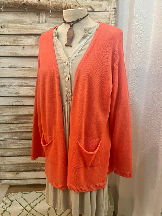 Chaqueta coral con bolsillos