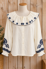 Cargar imagen en el visor de la galería, Blusa Romantic