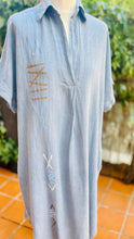 Cargar imagen en el visor de la galería, Vestido Fish azul Valentina’s Moon ( pintado a mano )
