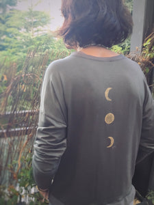 Camiseta ML “ efecto seda”Valentina`s Moon (pintada a mano)
